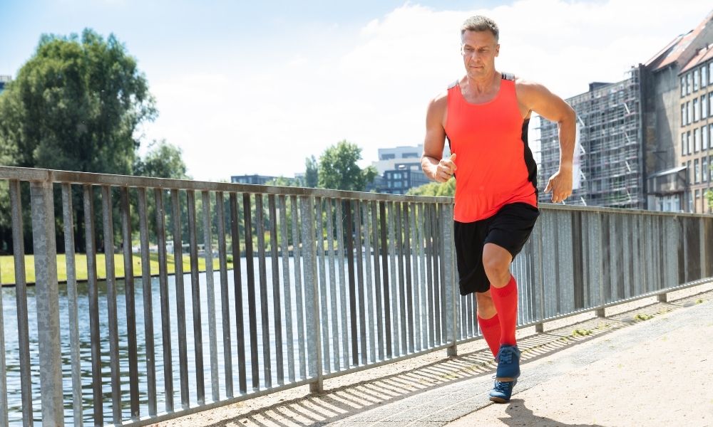 How Compression Socks Help You Recover After a Workout